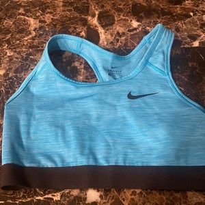 small nike sports bra